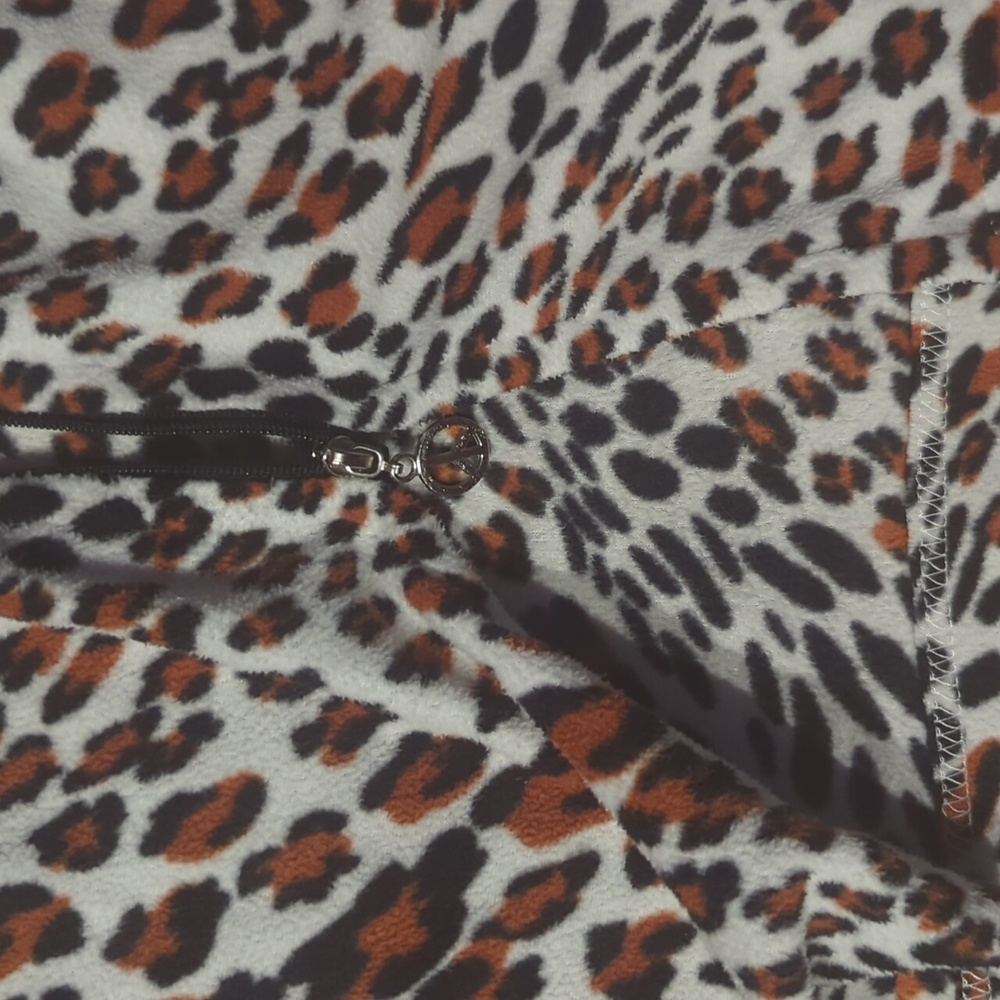 Leopard Print Hooded Robe - image 7